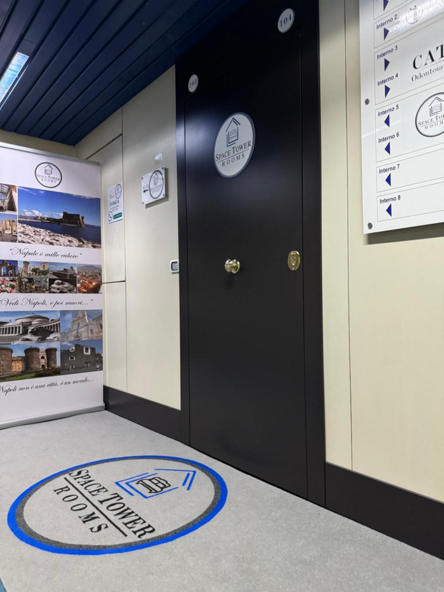 Space Tower Rooms 나폴리 외부 사진