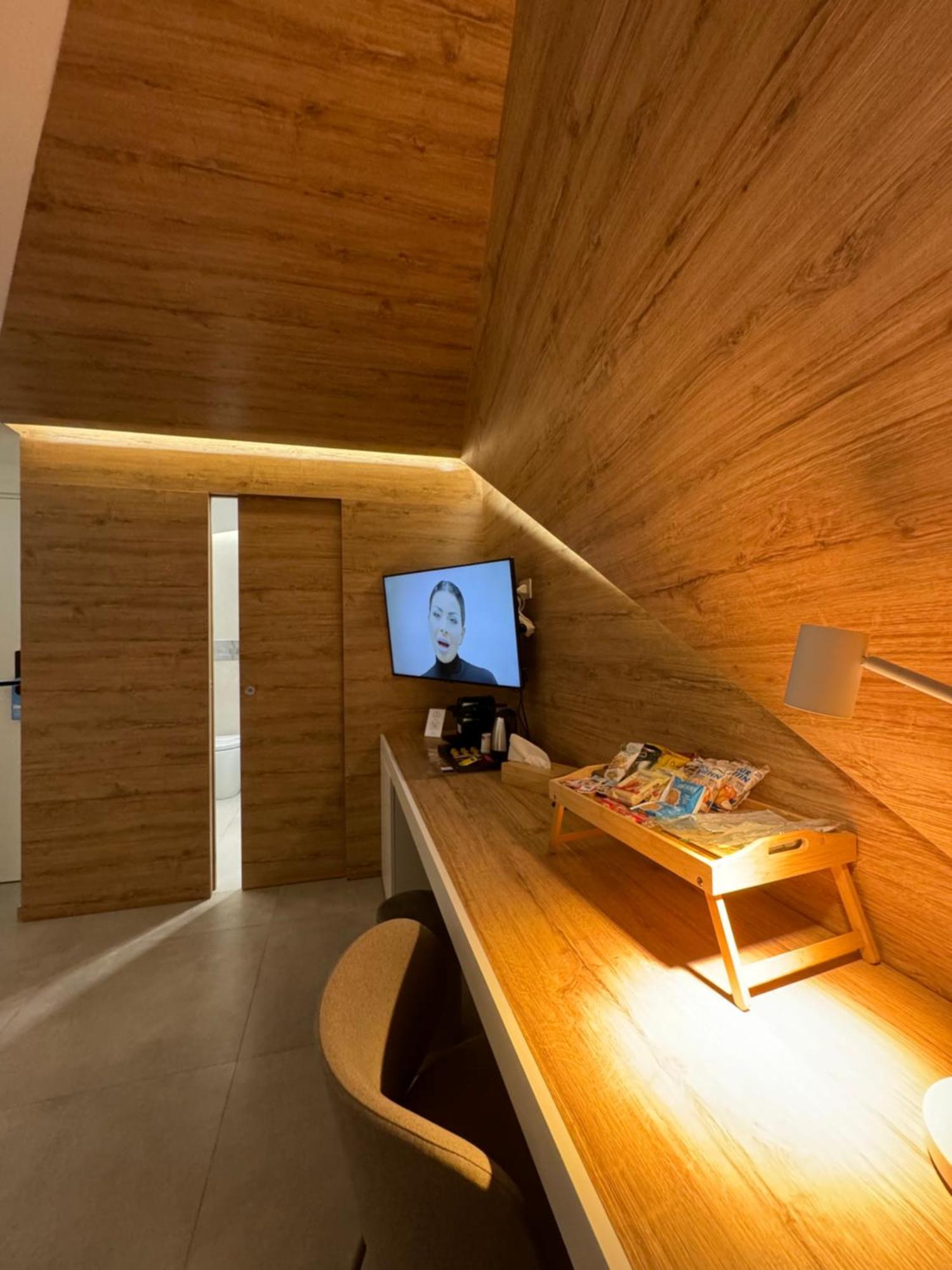 Space Tower Rooms 나폴리 외부 사진