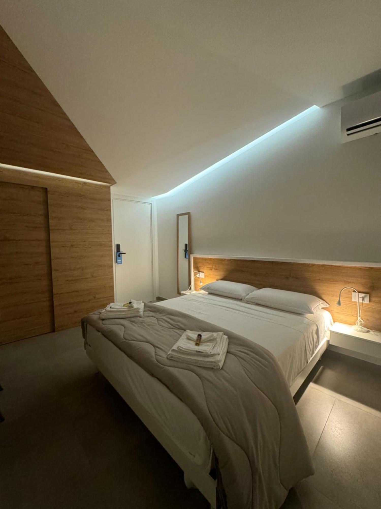 Space Tower Rooms 나폴리 외부 사진
