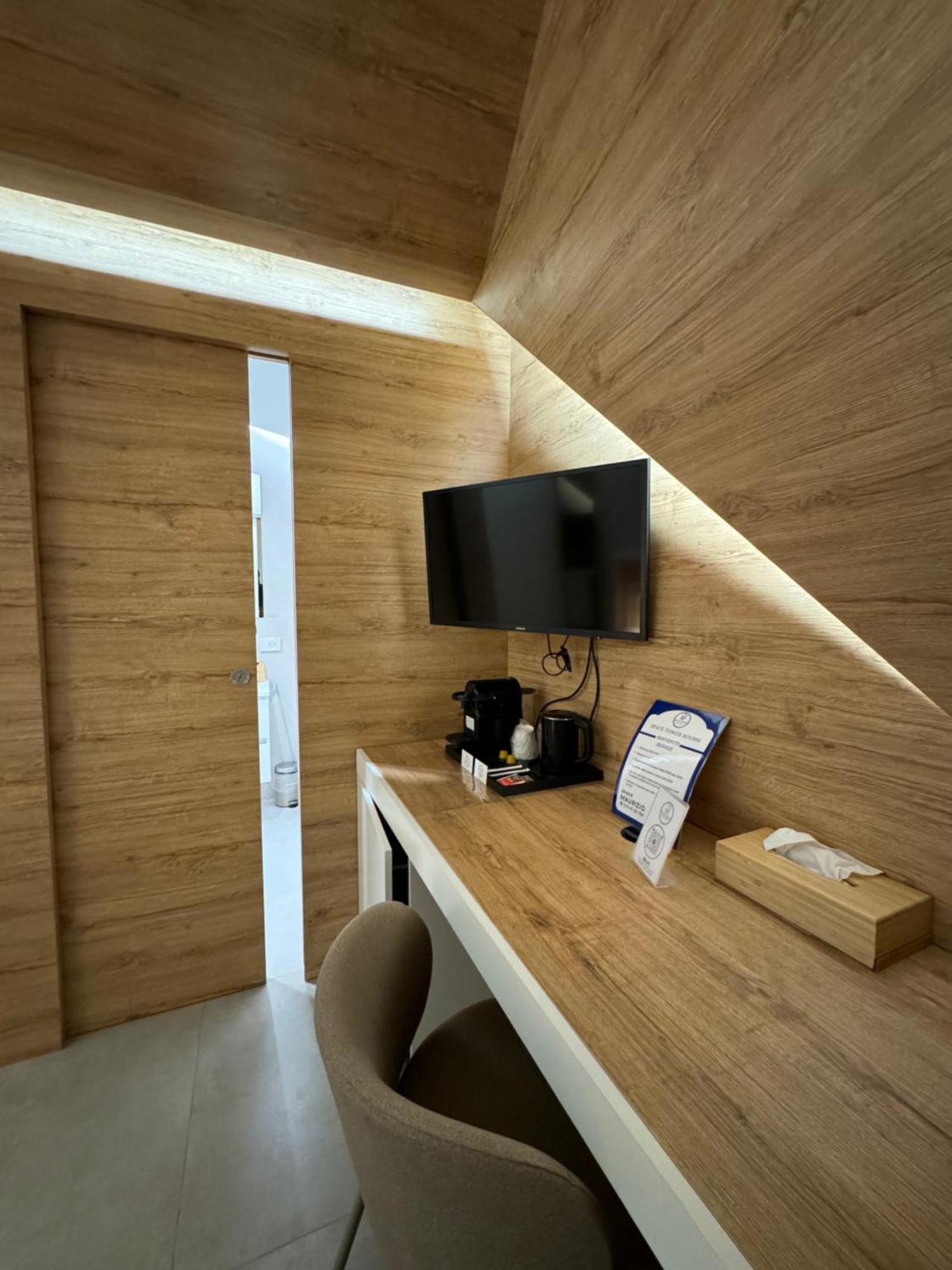Space Tower Rooms 나폴리 외부 사진