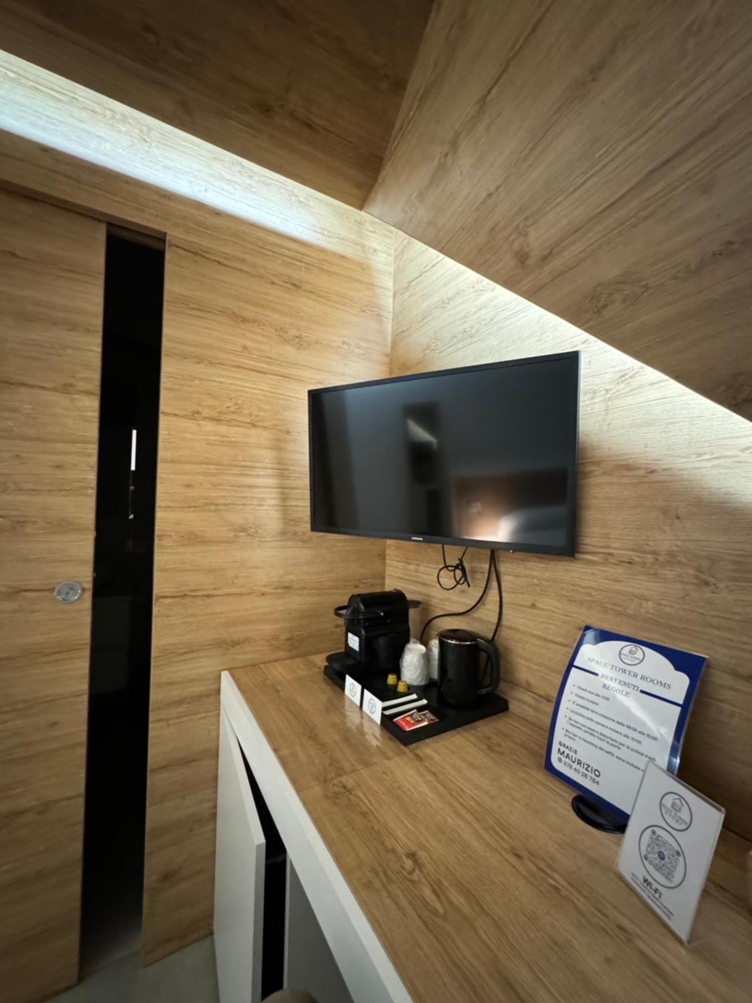 Space Tower Rooms 나폴리 외부 사진